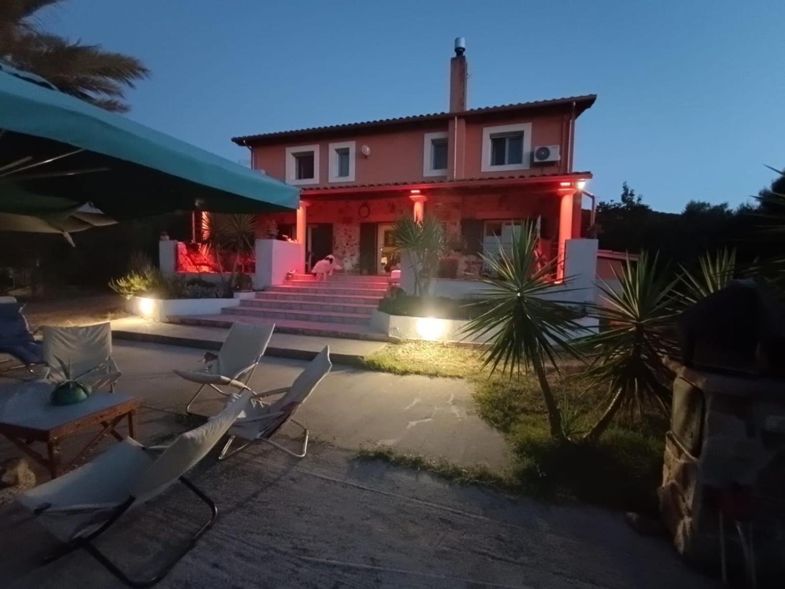 Orange Ville Villamassargia Luaran gambar